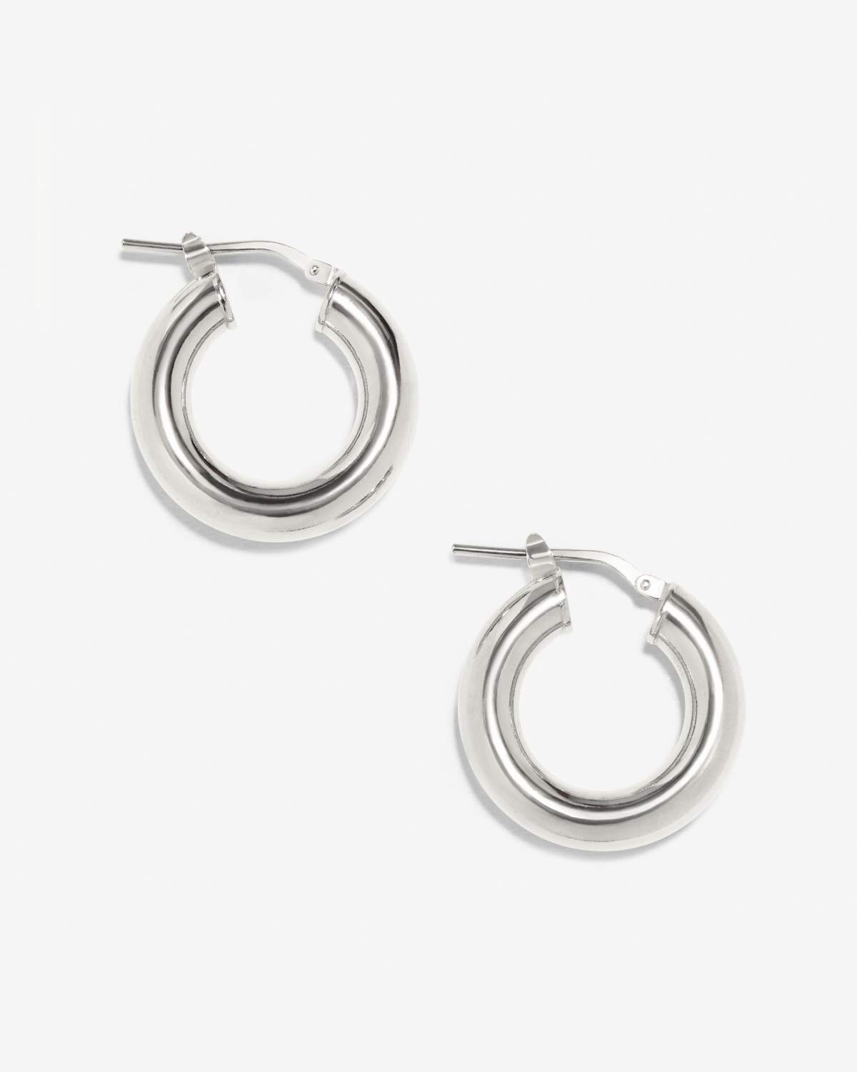 Leila - Kleine silberne Creolen