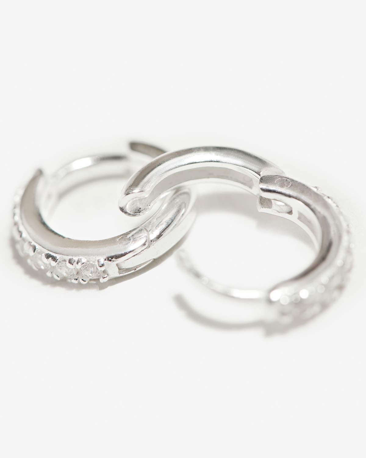 Cleo - Micro Pave Silber Huggies