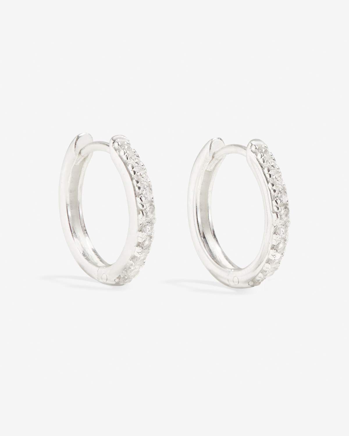 Manda - Winzige Pave Silber Huggies