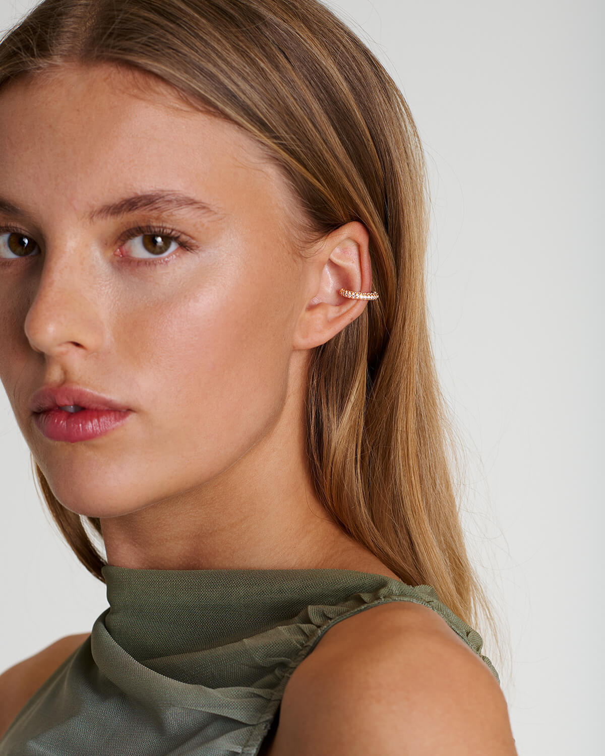 Elowen - Goldfarbene Mini Ohrmanschetten