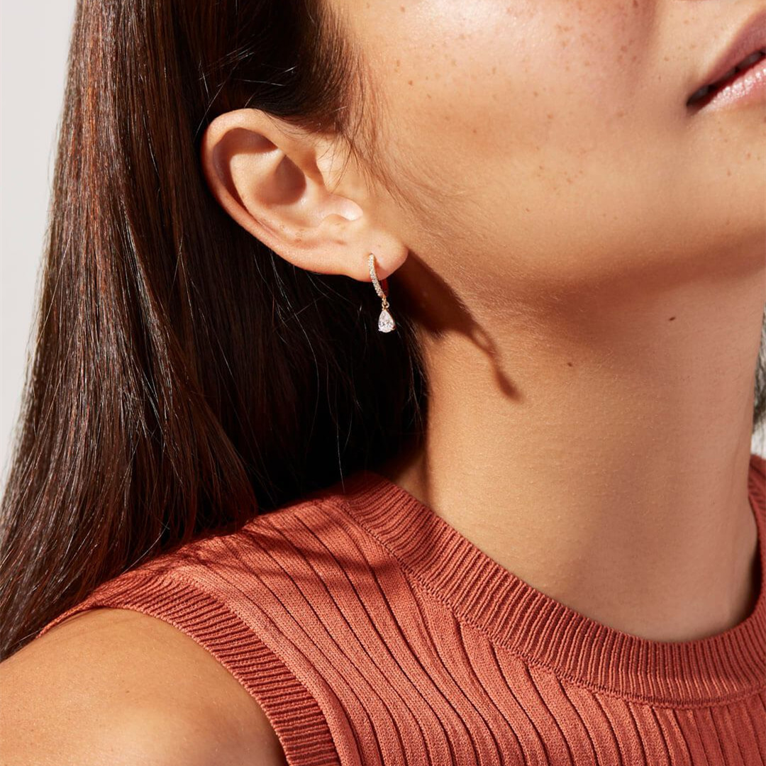Kristalltropfen-Ohrringe - Zierliche Zirkonia Huggies