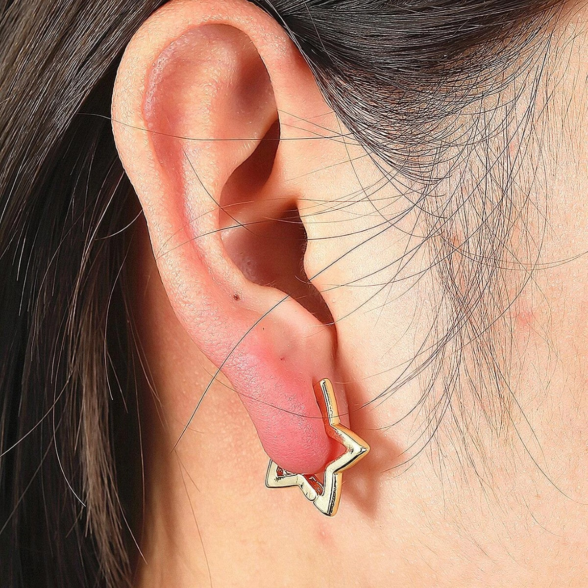 Star Huggie-Ohrringe - Stern-Reifen