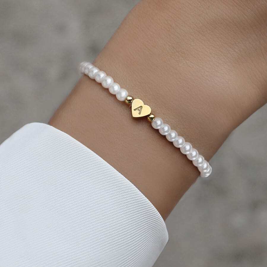 Graviertes Initial Perlenarmband - Personalisiertes Herz Perlenarmband