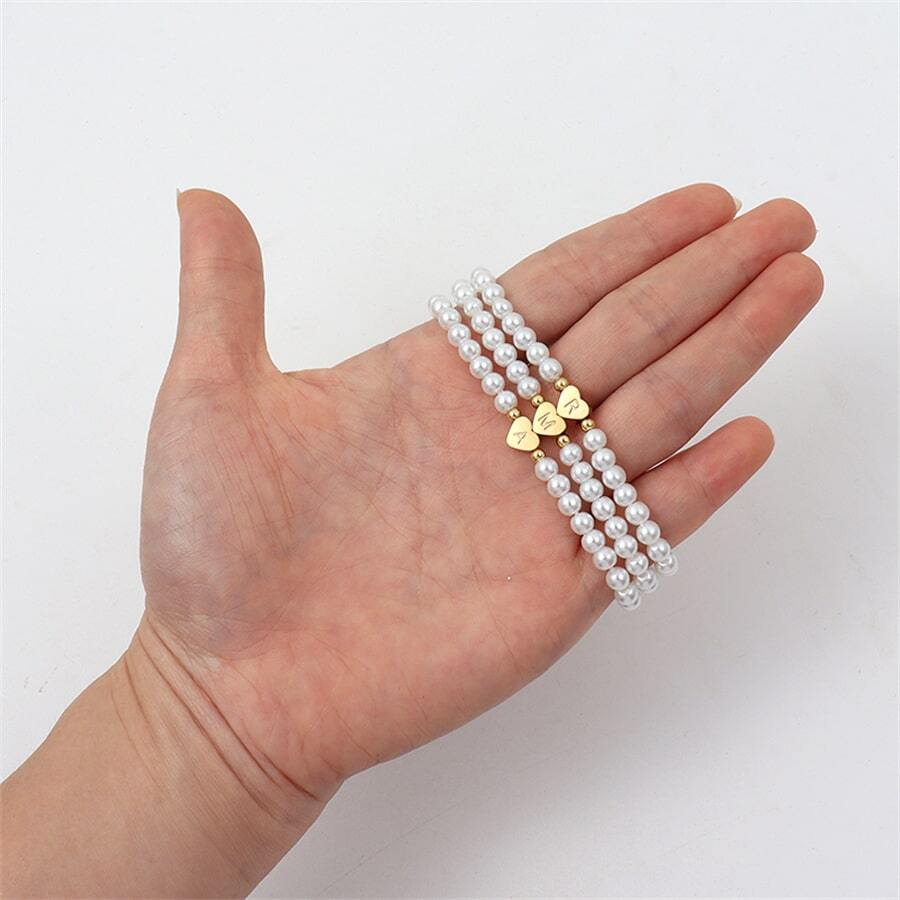 Graviertes Initial Perlenarmband - Personalisiertes Herz Perlenarmband