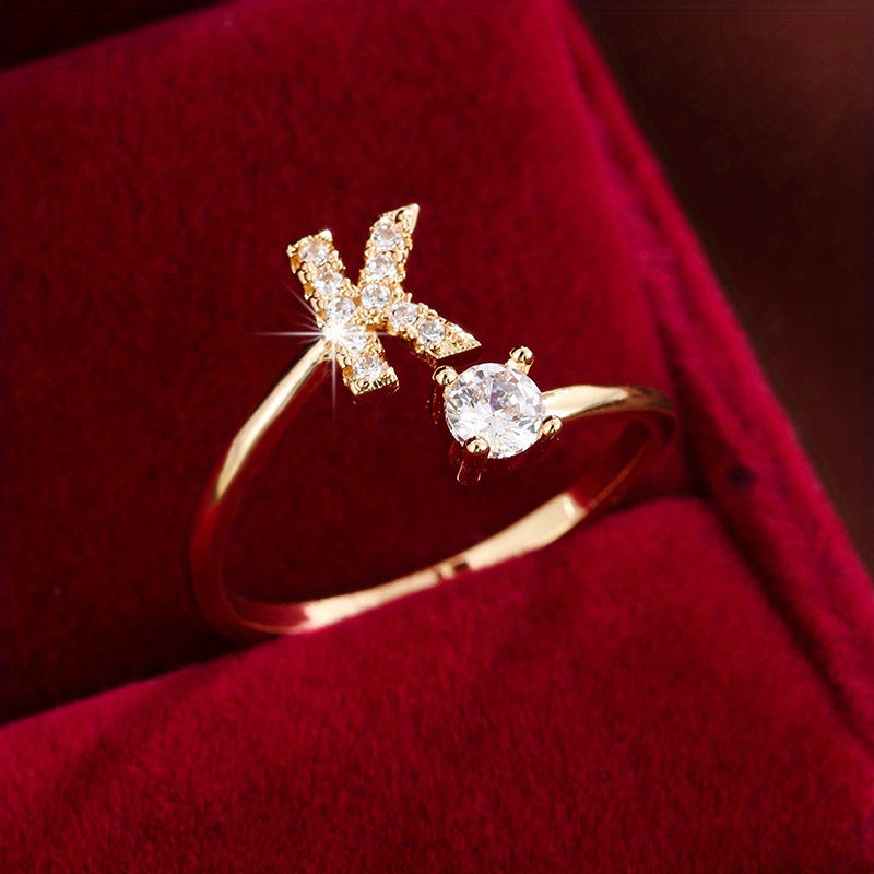 Nova – Moderner Offener Ring mit Initiale und Zirkonia
