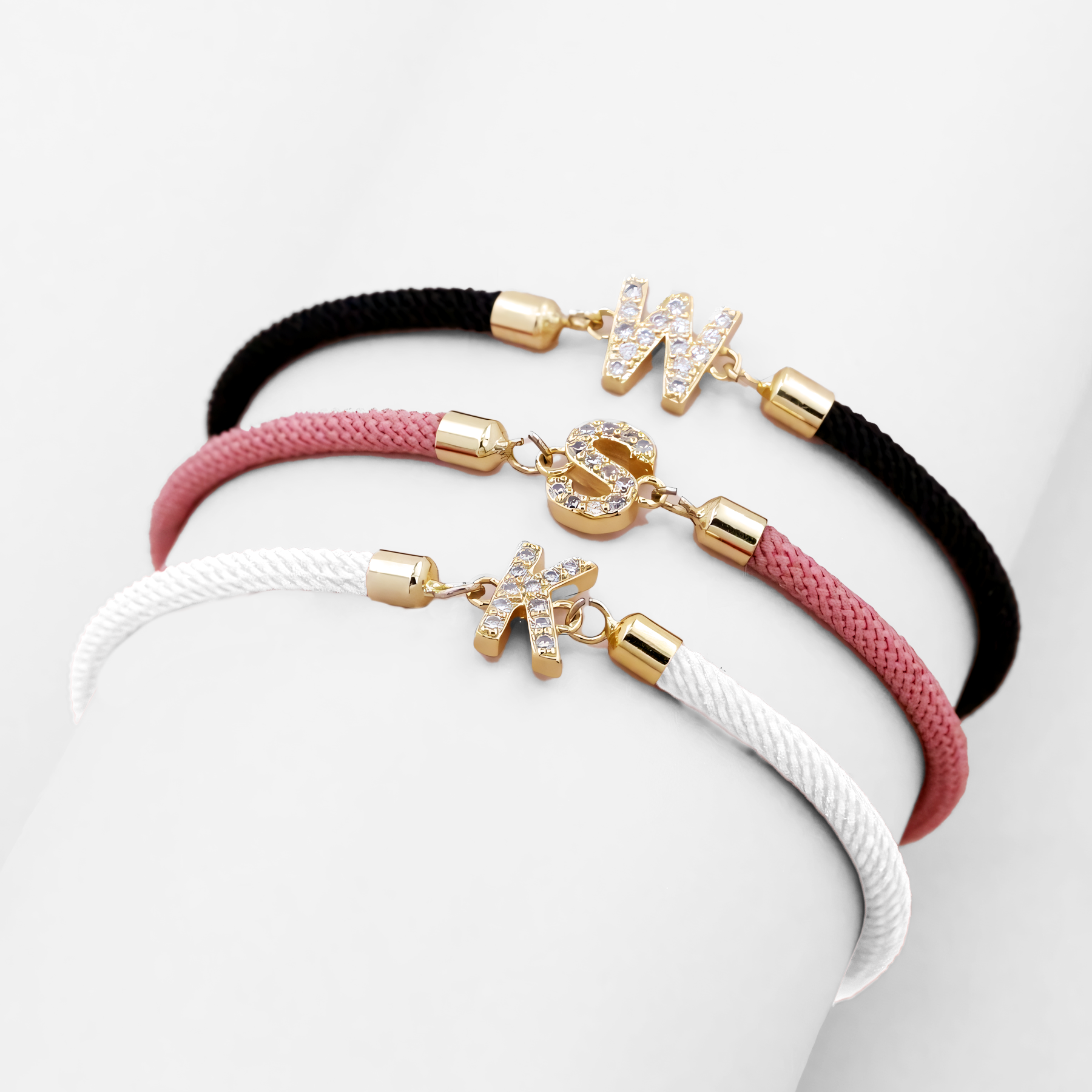 Calla – Armband mit gravierter Initiale verstellbar