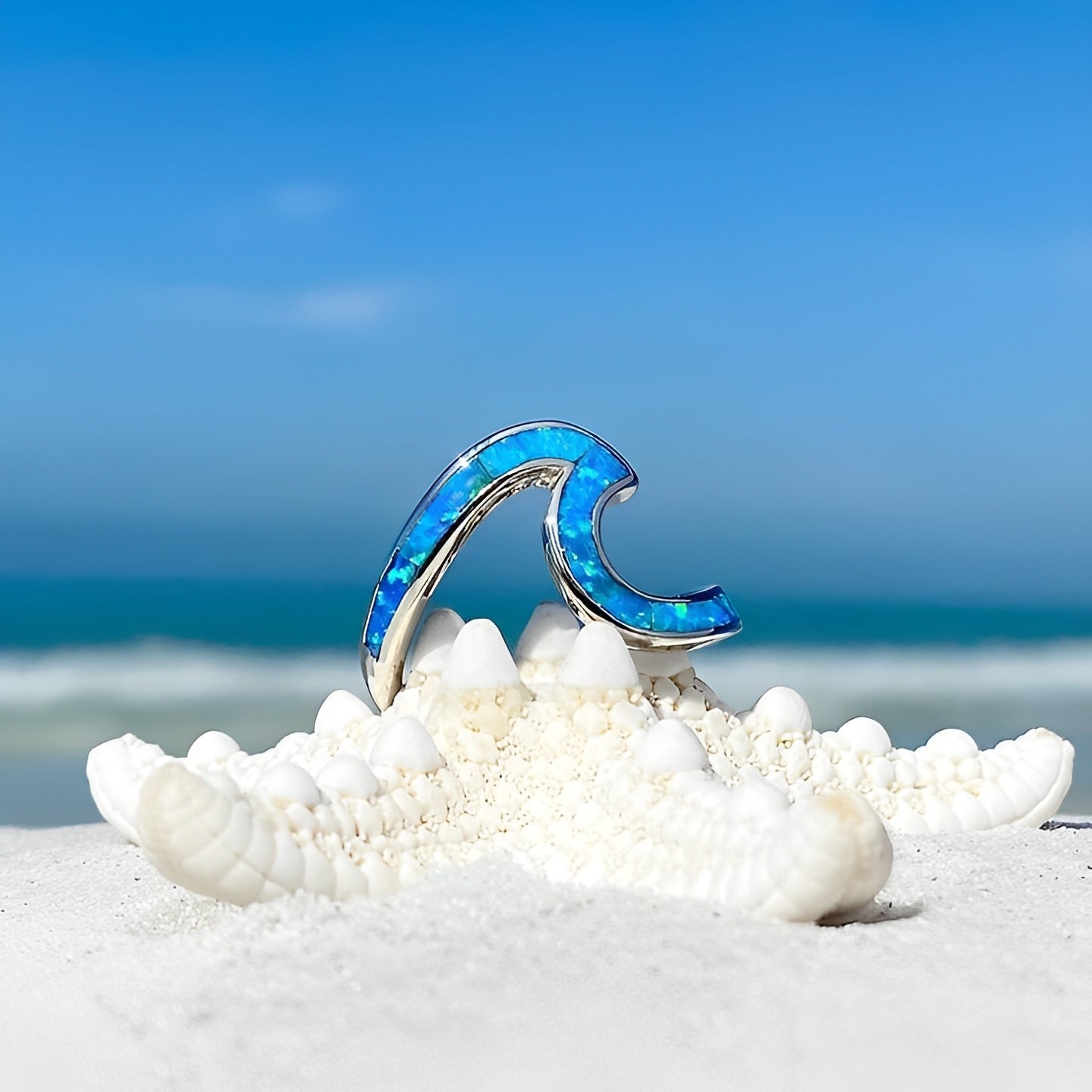 Azula – Ring Wellenschimmer mit Opal in Silber