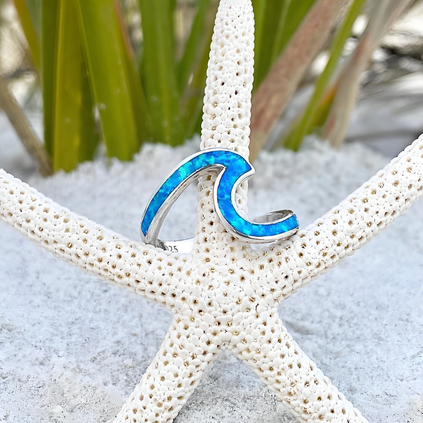 Azula – Ring Wellenschimmer mit Opal in Silber