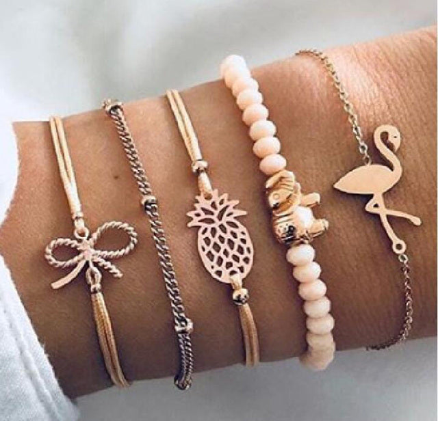 Alora – Elegantes Set von Armbändern Limette