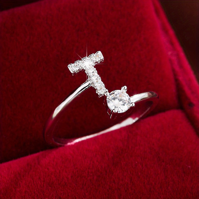 Nova – Moderner Offener Ring mit Initiale und Zirkonia