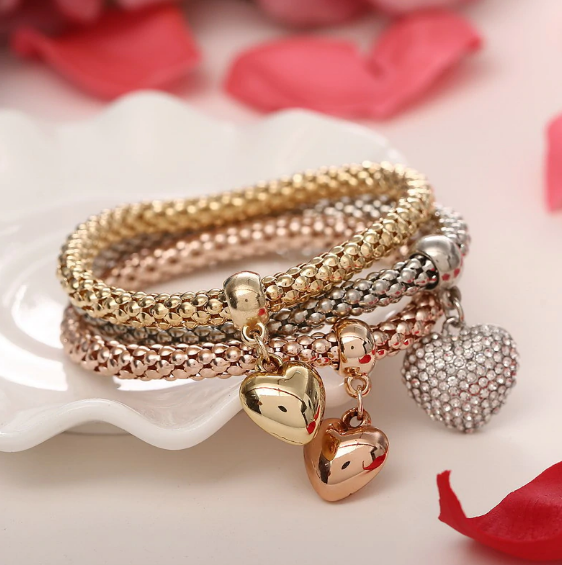 Aria – Armband aus Metall mit soliden Herzen