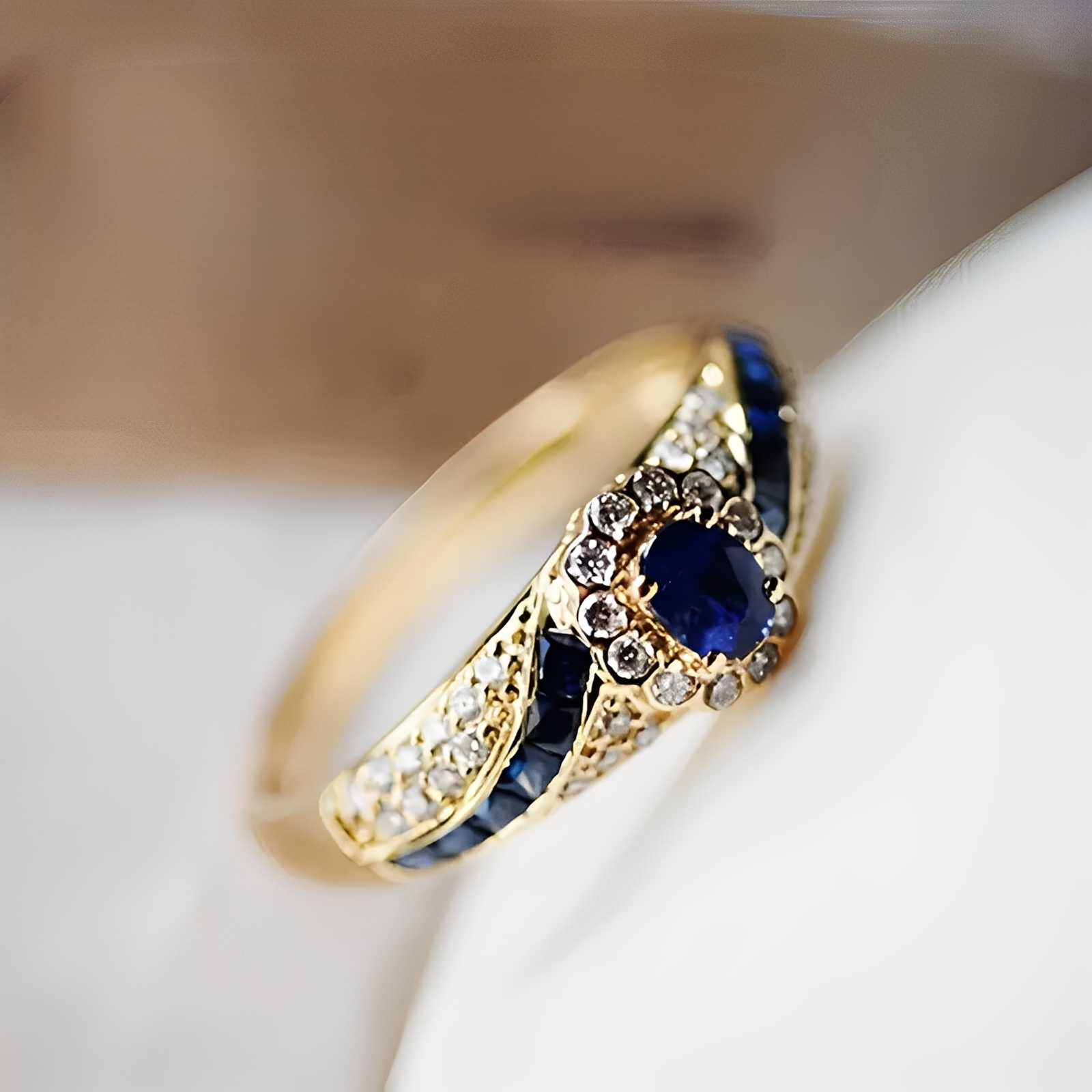 Avelisse – Goldener Ring Moraziel