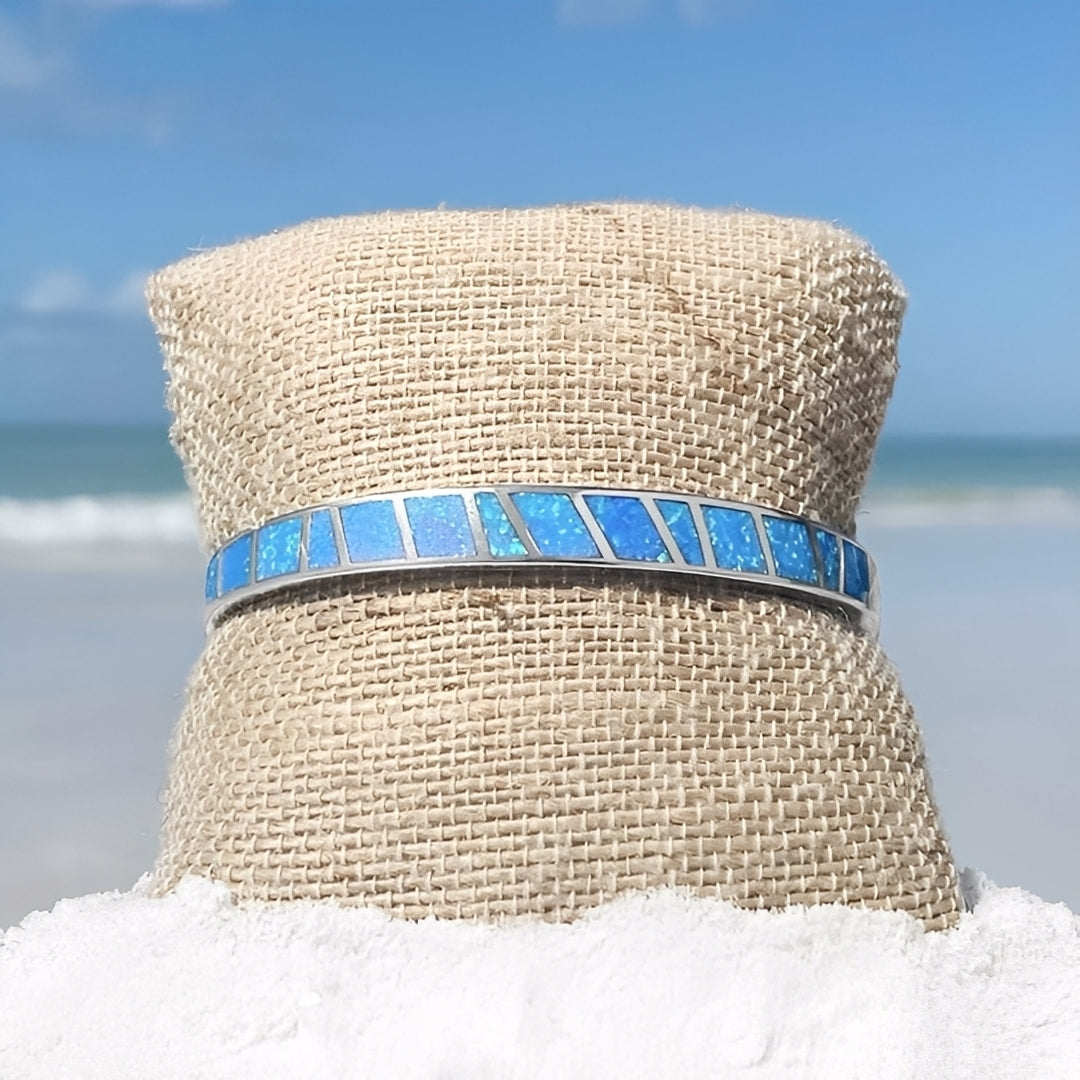 Mariel – Armband aus blauem Opal in Silber