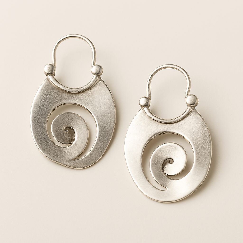 Irene – Silber-Ohrringe mit unregelmäßiger Vintage-Form