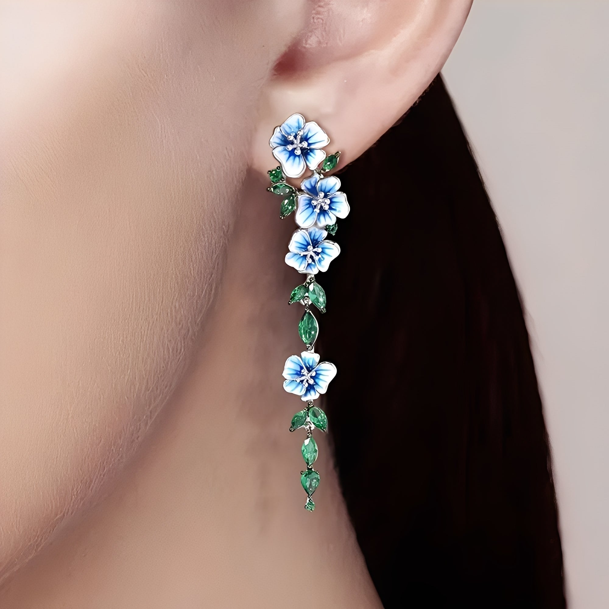 Sophie – Ohrringe Ketten Blaue Blumen