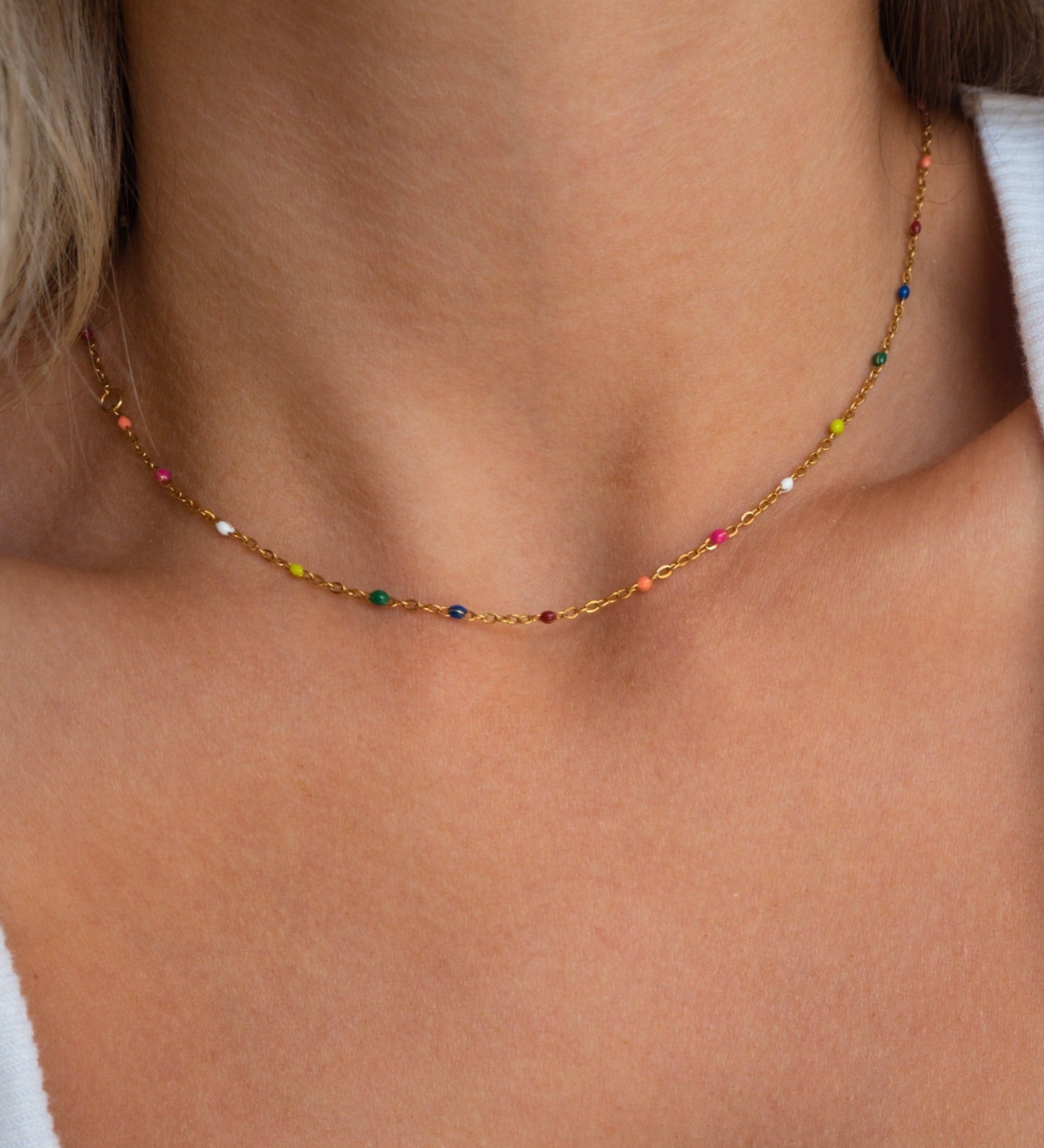 Alba - Regenbogen und Gold Halsband