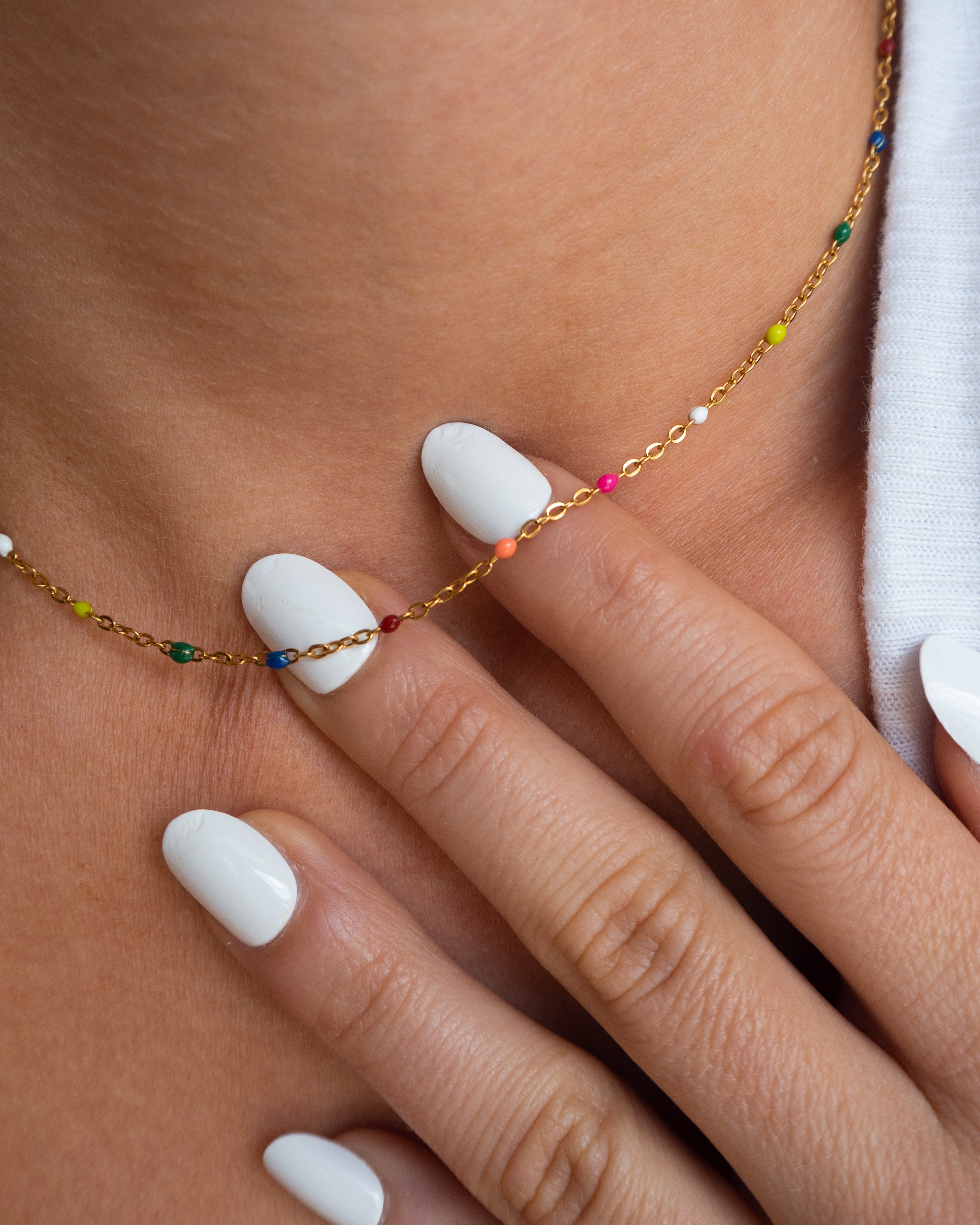 Alba - Regenbogen und Gold Halsband