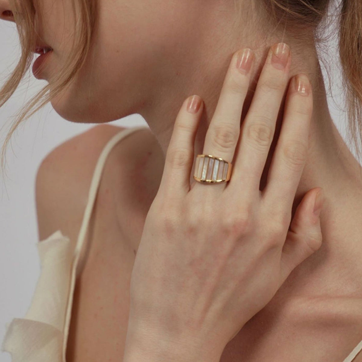 Marise – Dekorative Pinctada Ring