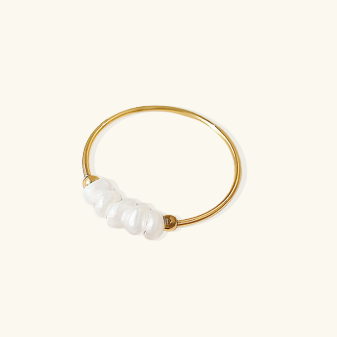 Soline – Ring Barockperle Leuchtend