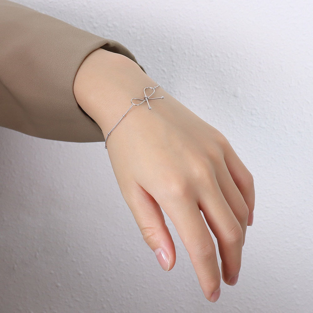 Faye – Armband Knoten Fein und Elegant