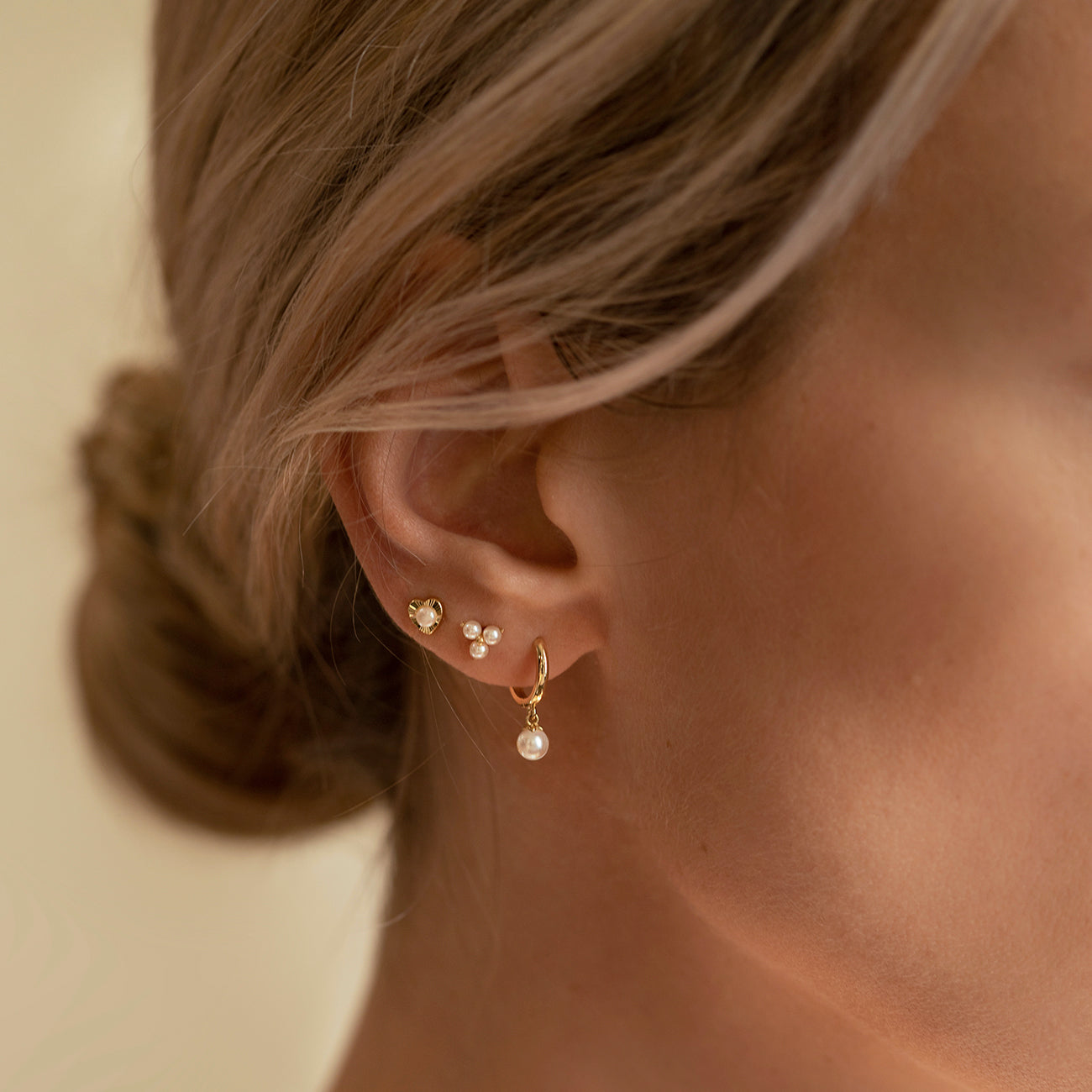 Ling - Winzige Perle Huggies