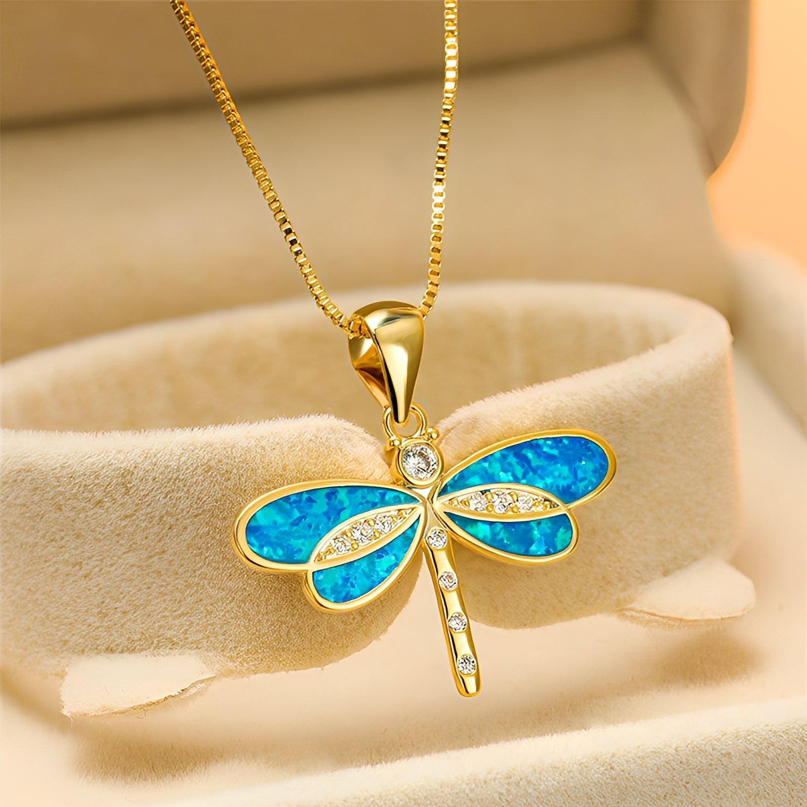 Priya – Halskette Libelle Gold mit Opal