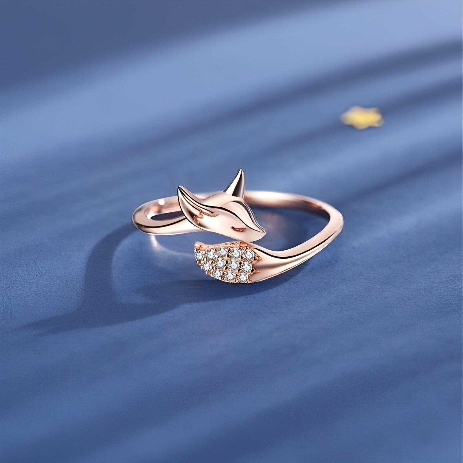 Lyra – Silberfuchs-Ring mit rosafarbenem Finish