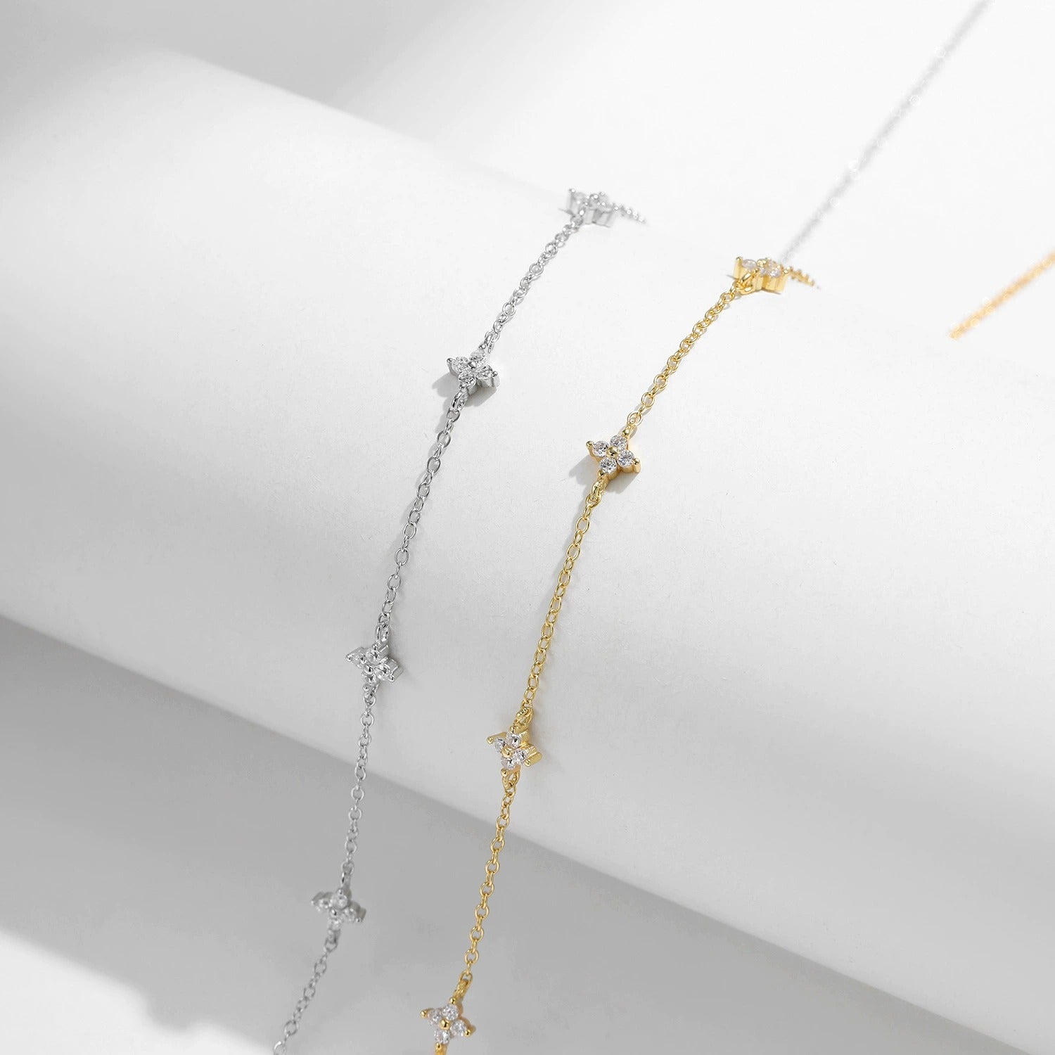 Camille – Glänzende Kette