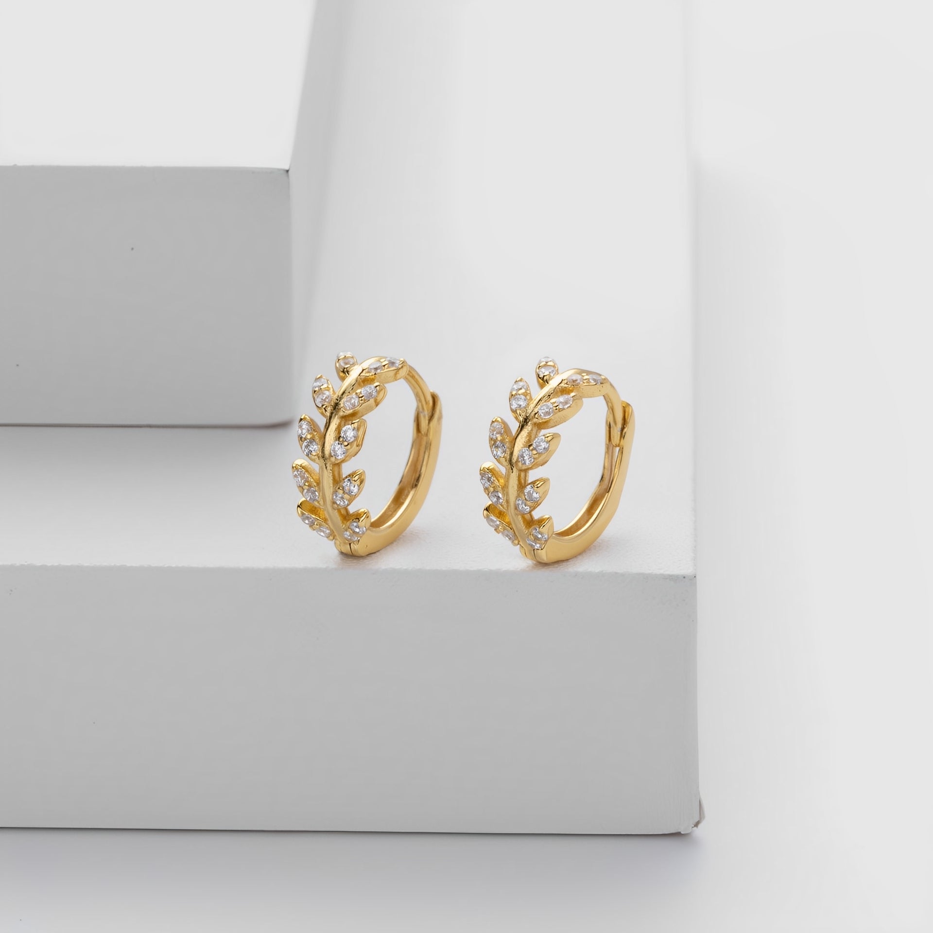 Estela – Elegante Ohrringe mit Zirkonia 5A und Silber