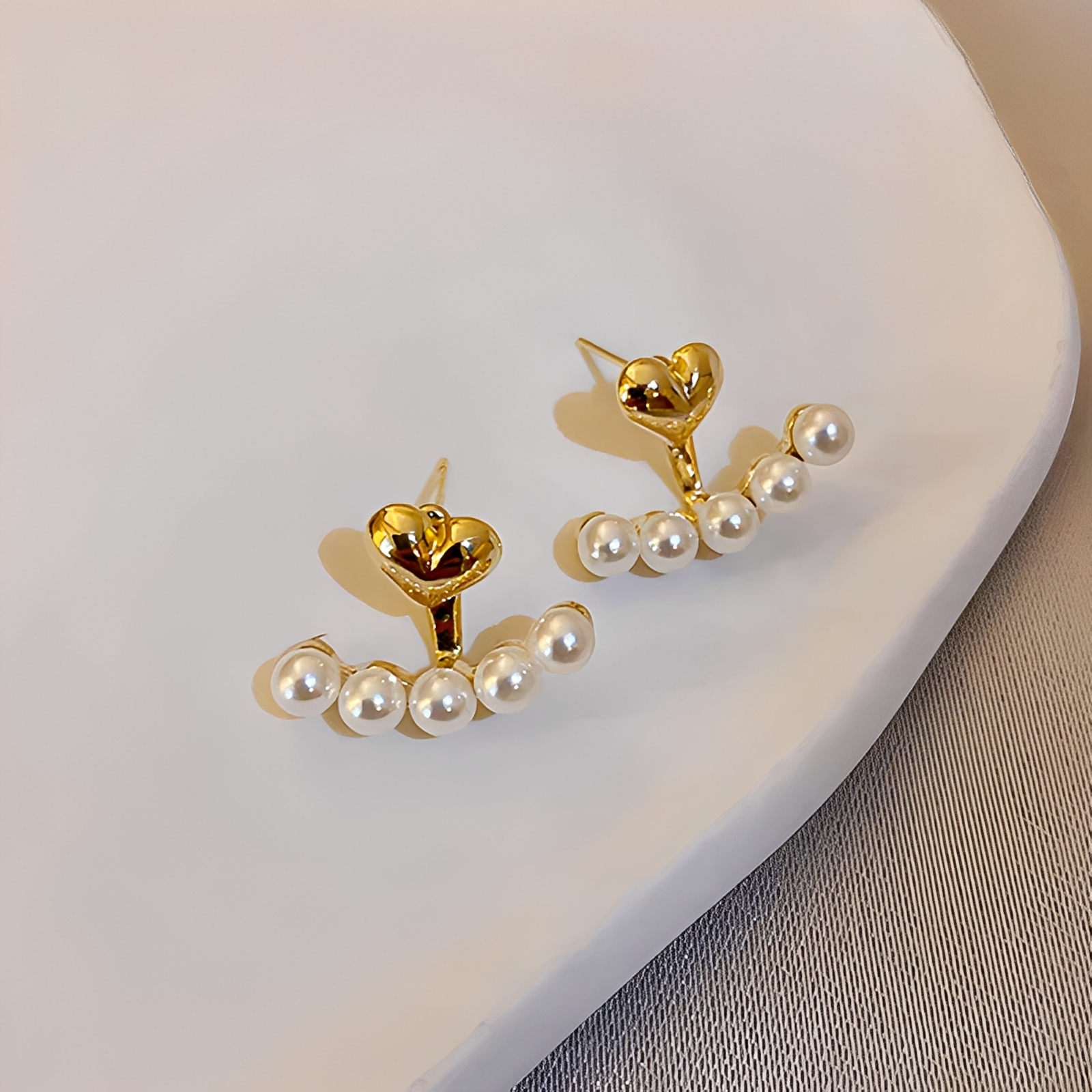 Avery – Ohrringe Goldherz mit Perlen