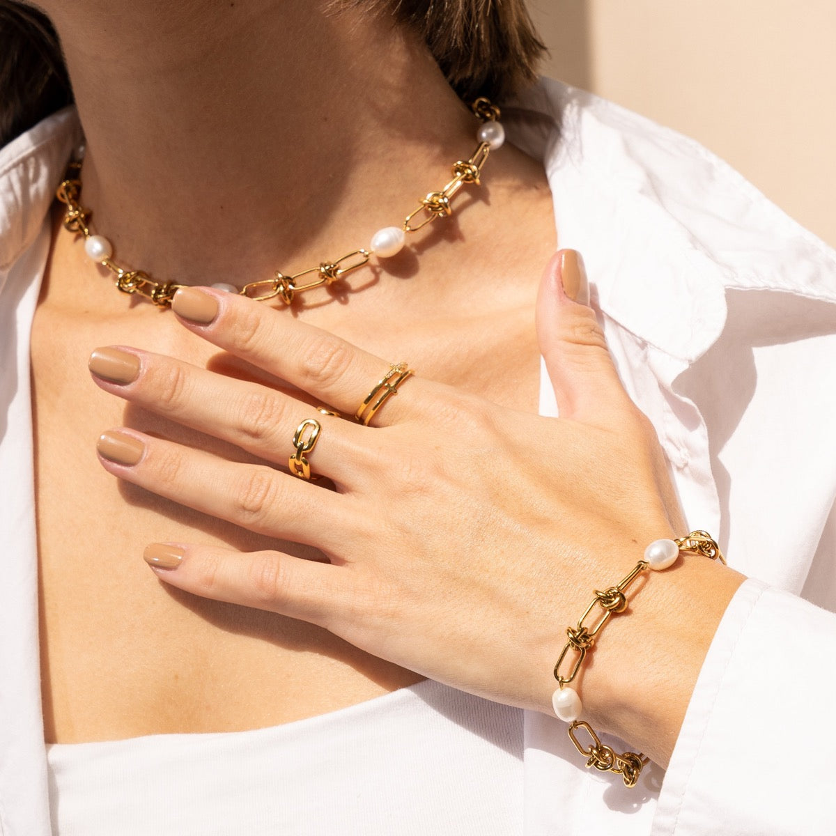 Marelyn – Armband Kette Knoten und Goldene Perle