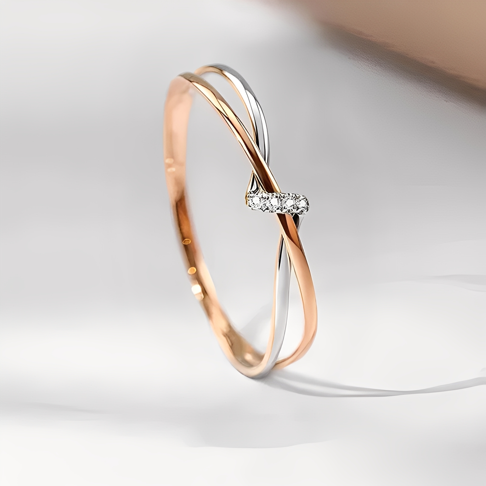 Eleane – Ring Unendlichkeit Zweifarbig Elegant