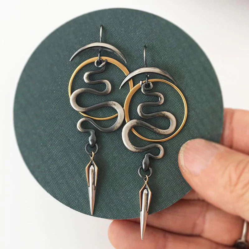 Jisoo – Unregelmäßige Spiralen-Ohrringe mit Geometrischer Form