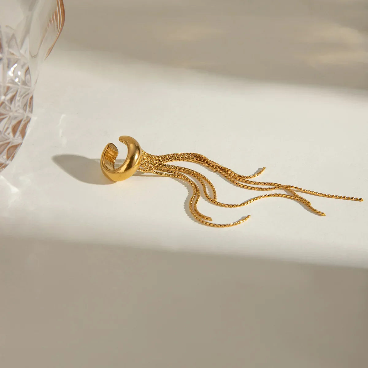 Rubie – Elegante Manschetten-Ohrring