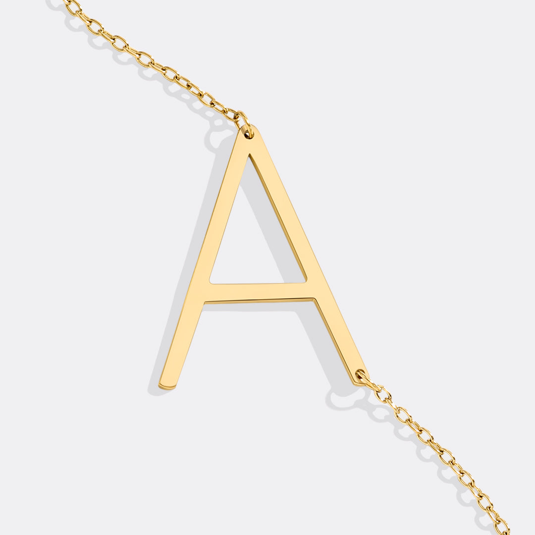 Inez – Halskette Initial Deklarativ