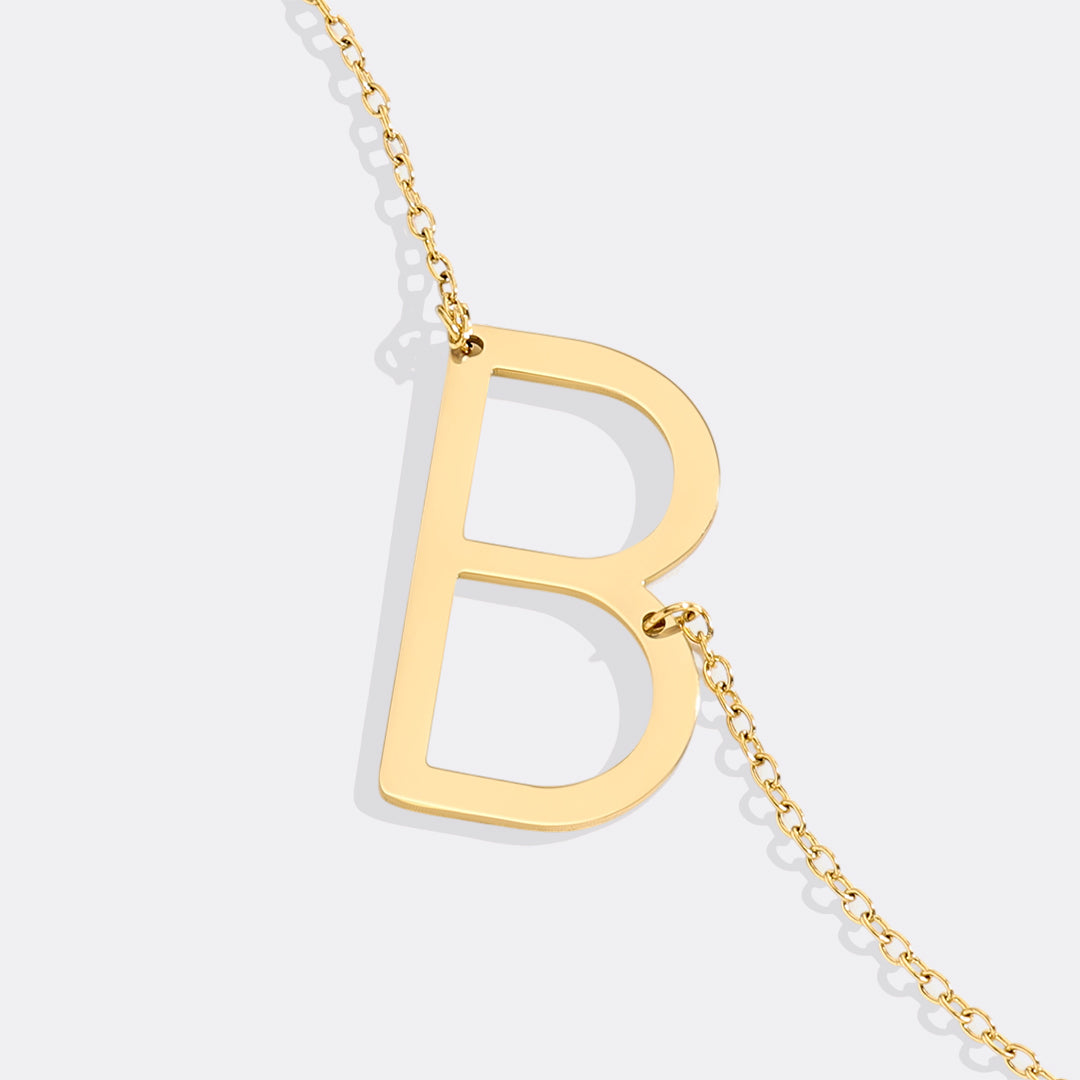Inez – Halskette Initial Deklarativ