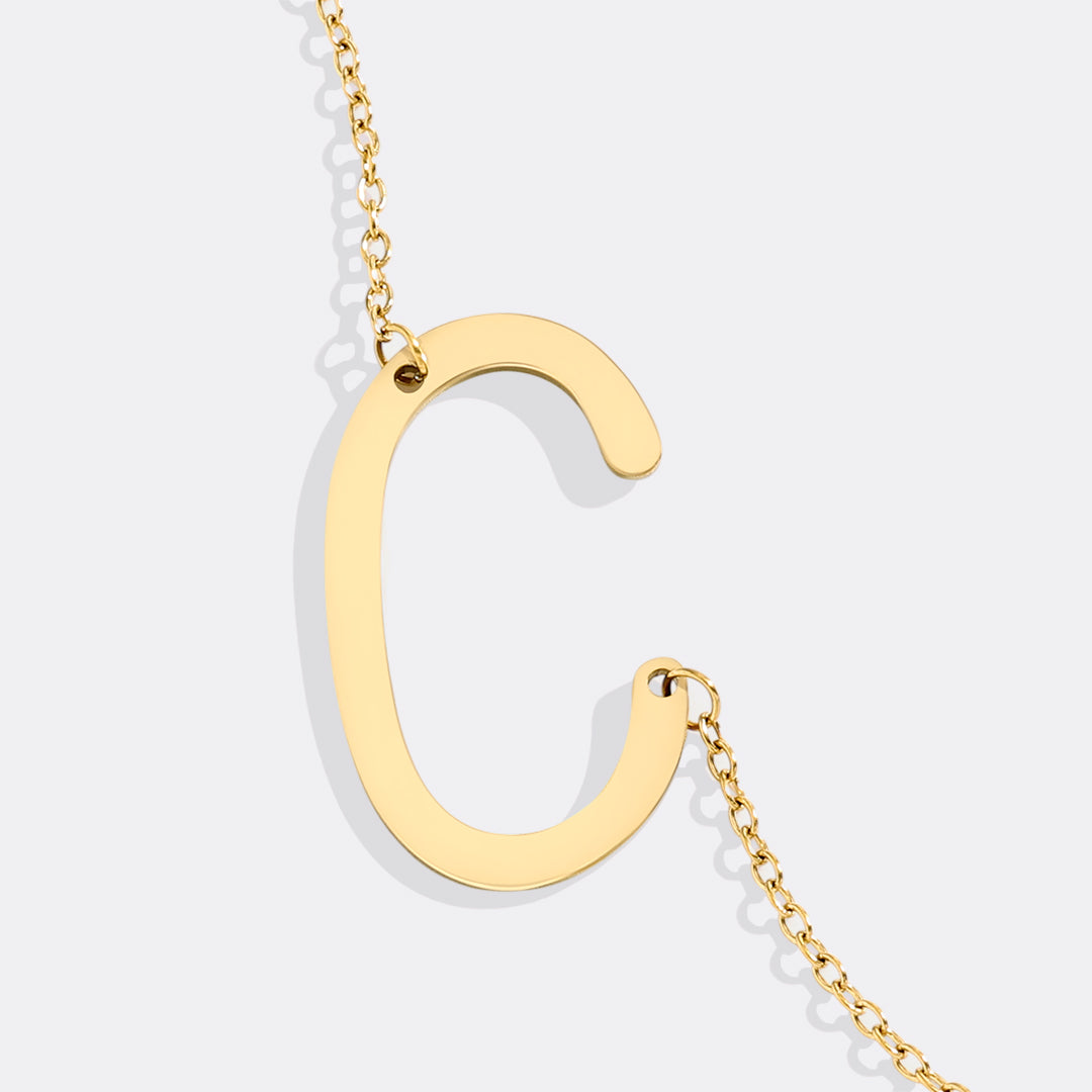 Inez – Halskette Initial Deklarativ