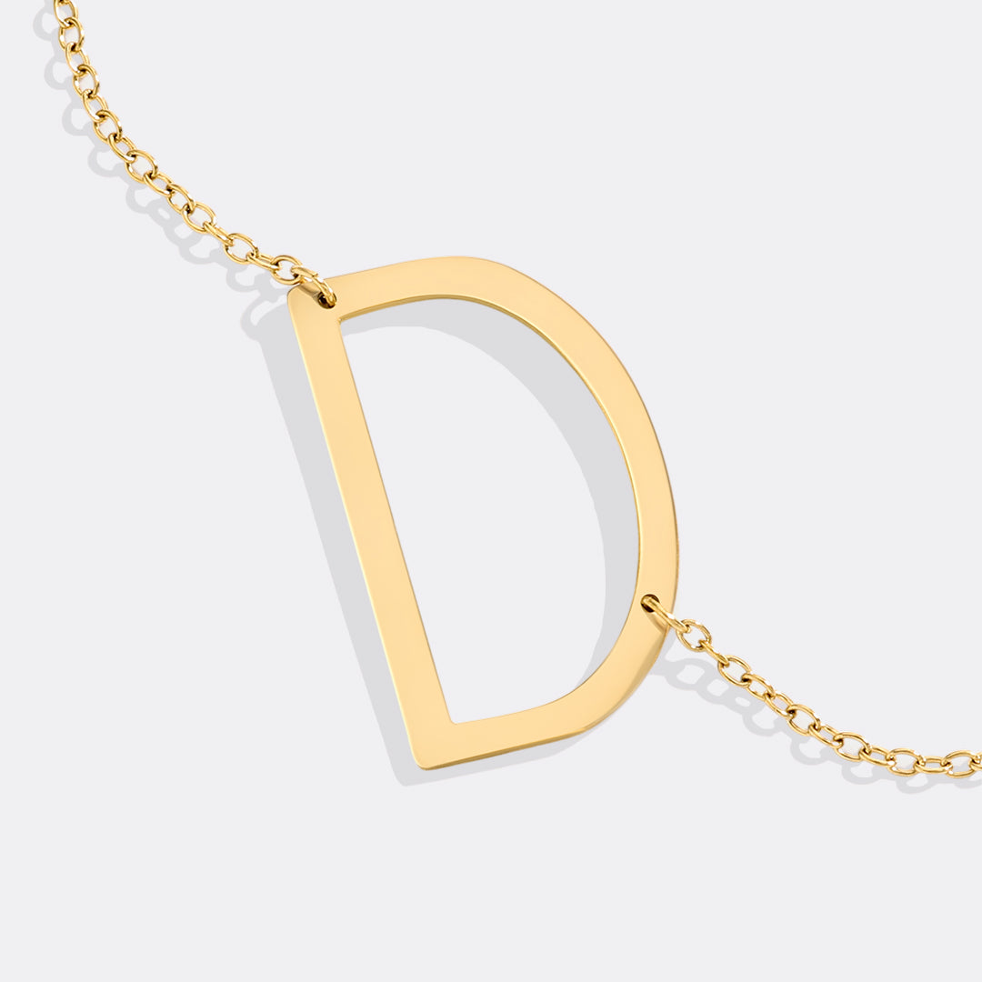 Inez – Halskette Initial Deklarativ