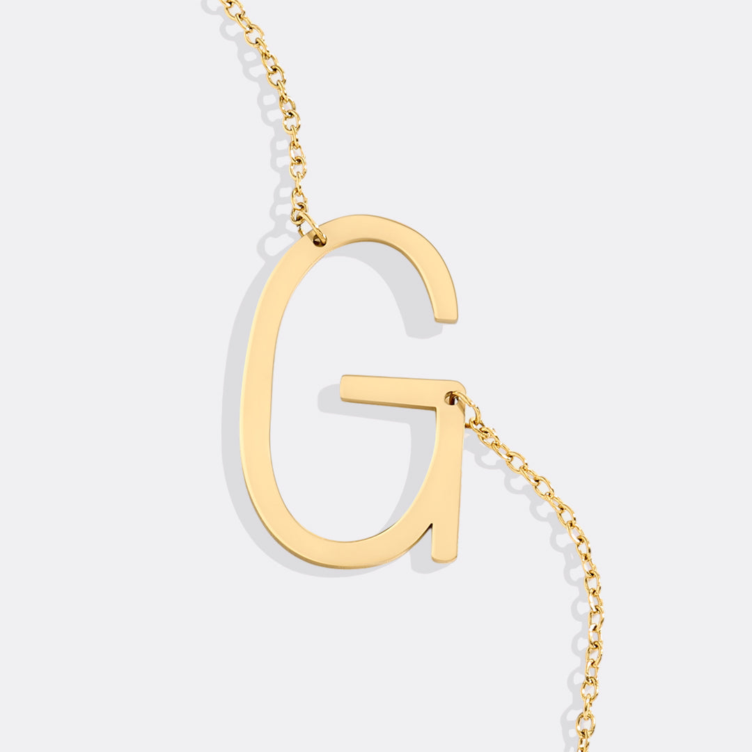 Inez – Halskette Initial Deklarativ