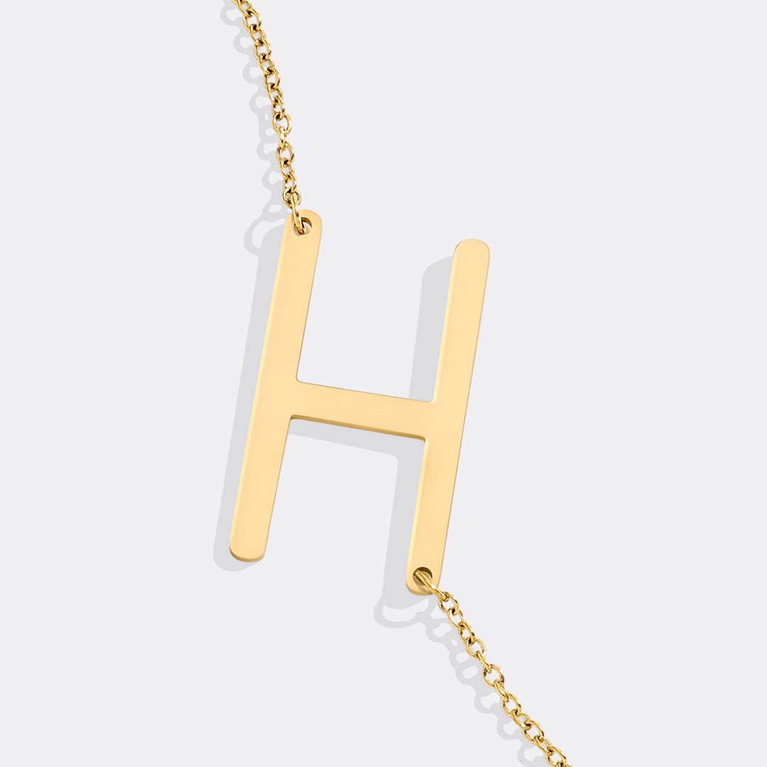 Inez – Halskette Initial Deklarativ