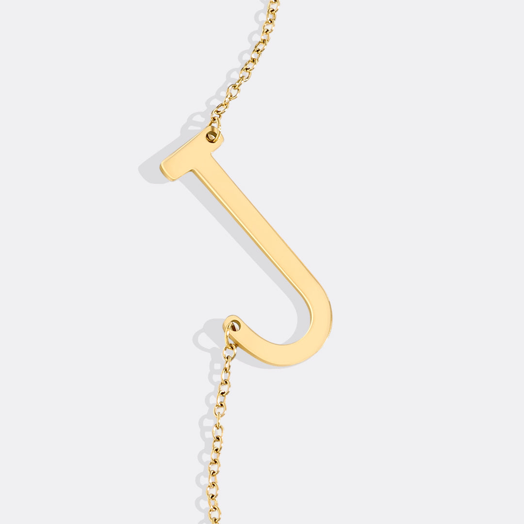 Inez – Halskette Initial Deklarativ