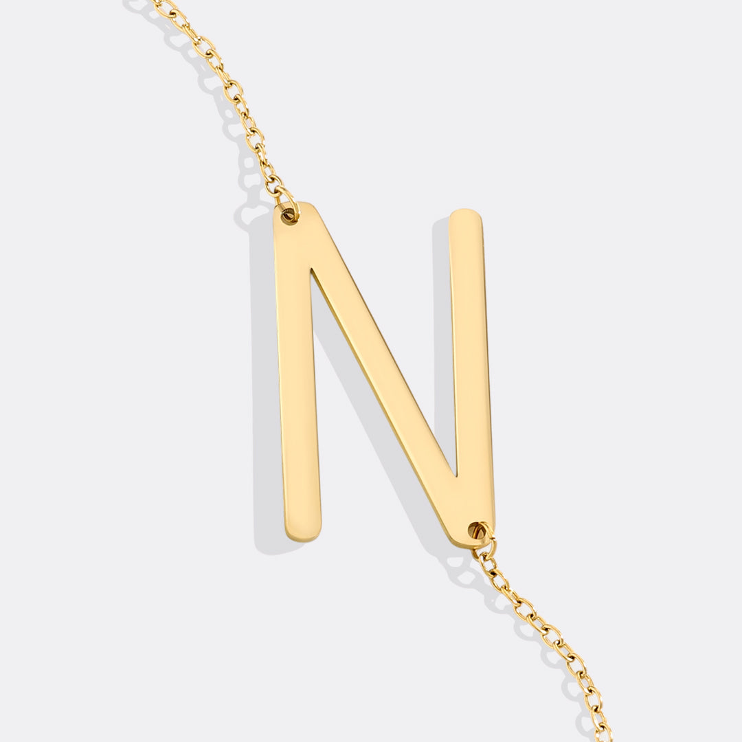 Inez – Halskette Initial Deklarativ