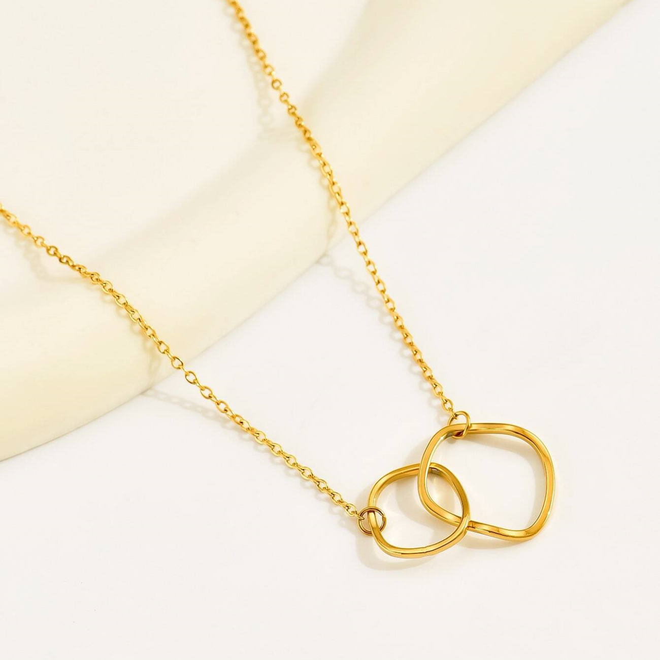 Doppelschleifen-Kette - Ineinandergreifender Anhänger Halskette