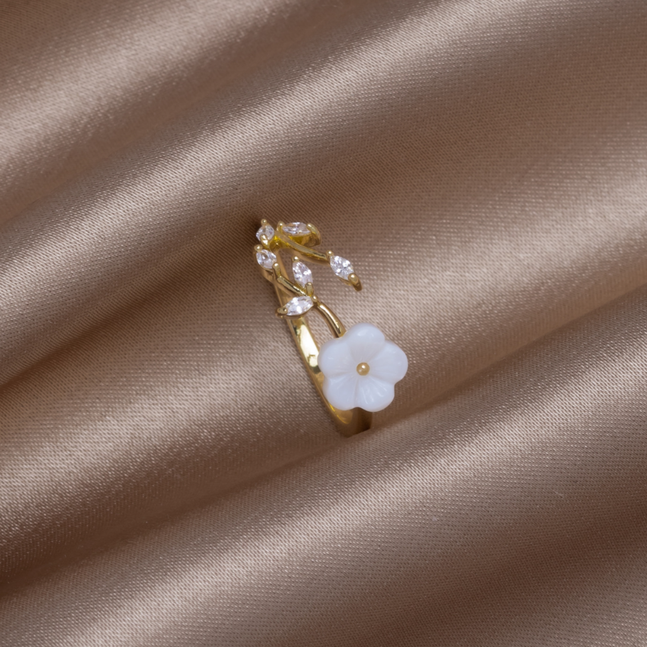 Wildflower Ring - Muschel-Kristall-Blütenblatt-Ring