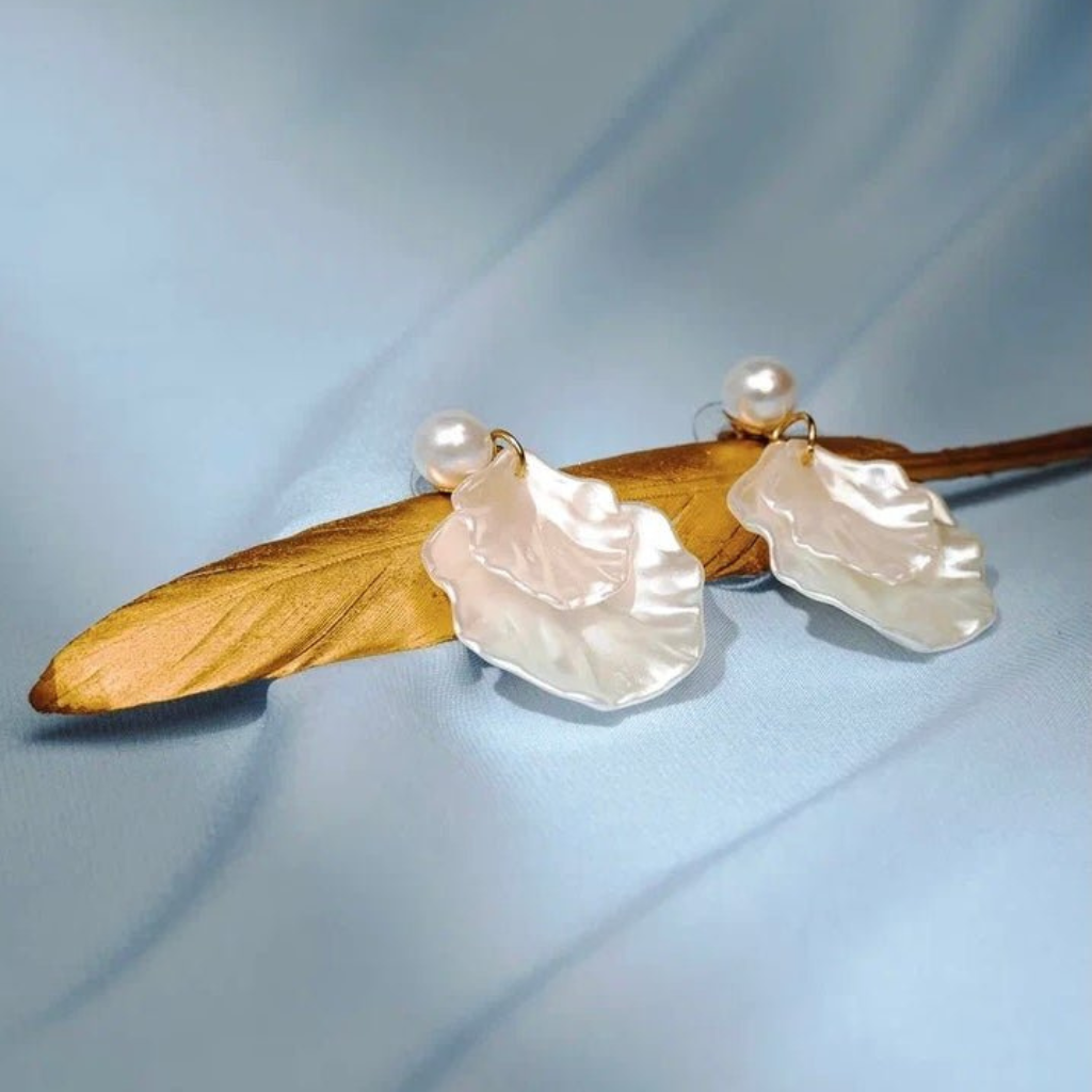 Seashell Shiny Pearl - Dangle Seashell Earrings
