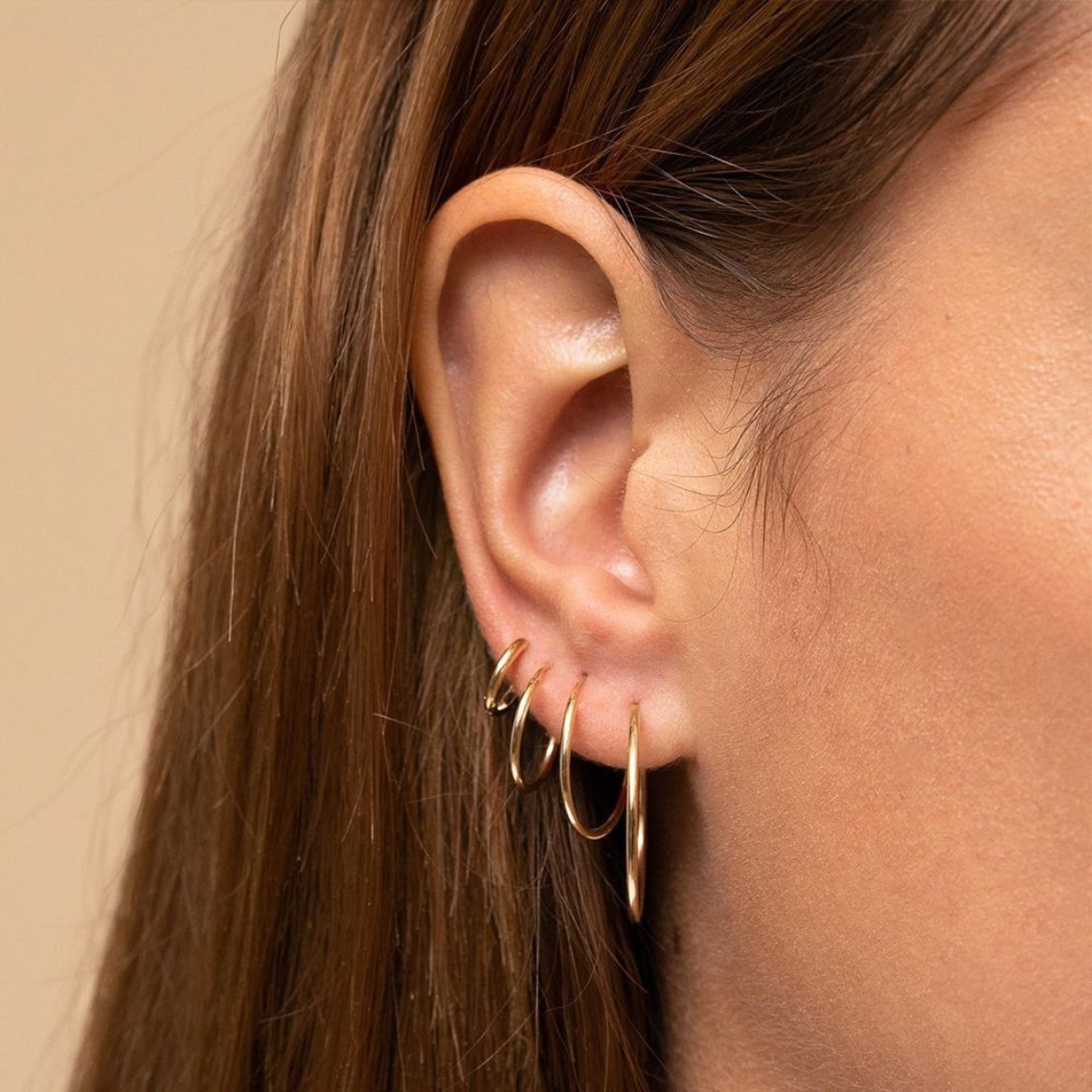 Leichte Creolen - Gold- und Silber-Ohrringe (4er-Set)