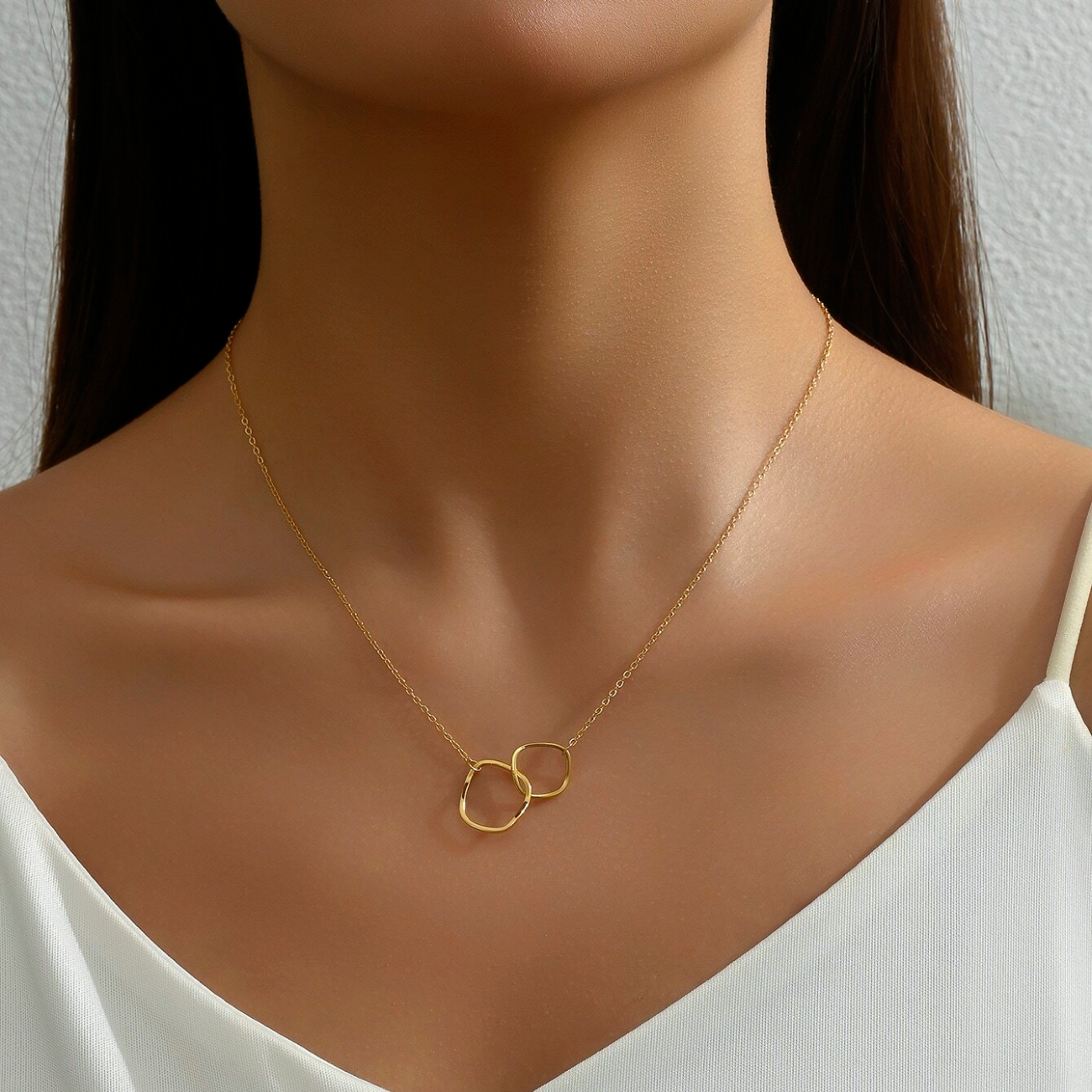 Doppelschleifen-Kette - Ineinandergreifender Anhänger Halskette