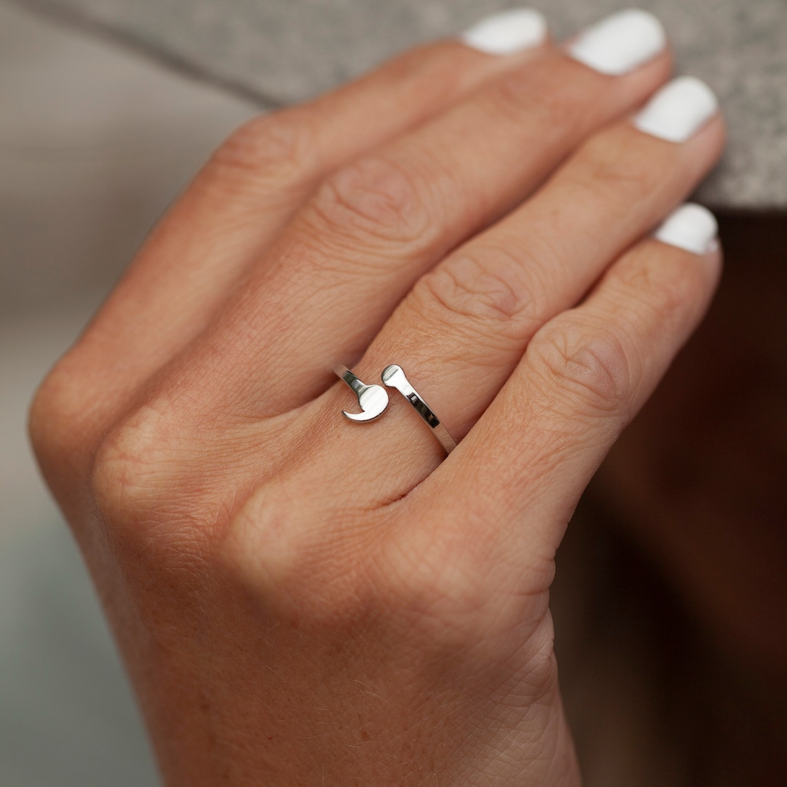 Zierlicher Semikolon-Ring - Resilienz-Ring