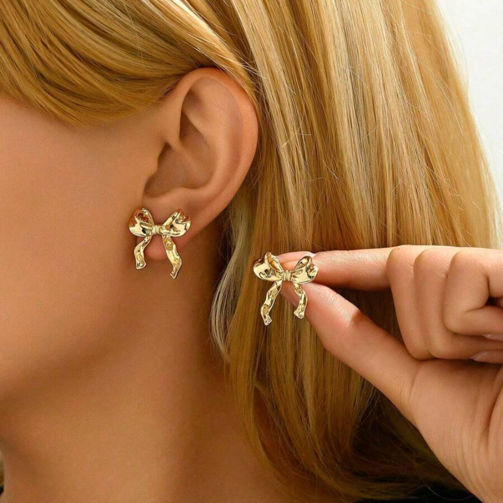Weißgold-Ohrringe mit Schleife - Ohrstecker mit Schleifenmuster