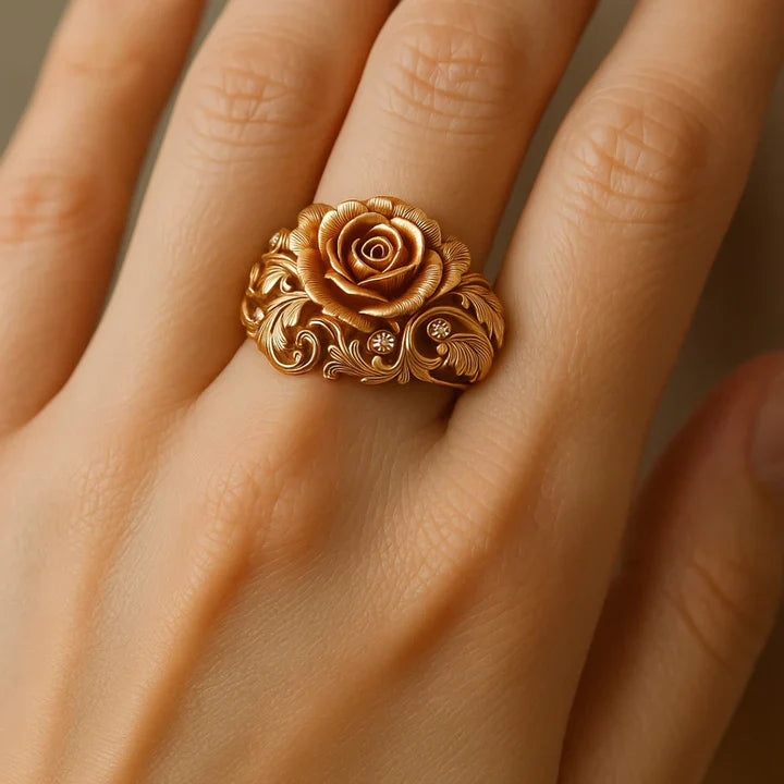 Isaline – Eleganter Goldener Blumenring